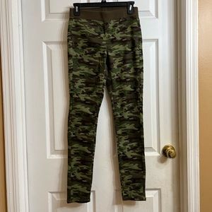 No boundaries waist band jeans